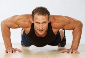 hombre ejercicio gimnasio