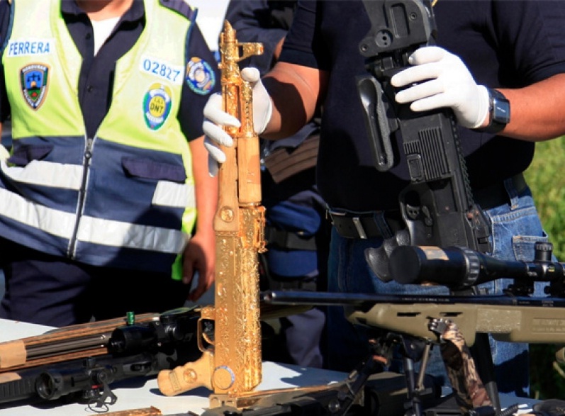 Fusil en Oro y Diamantes