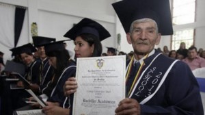 anciano estudiante